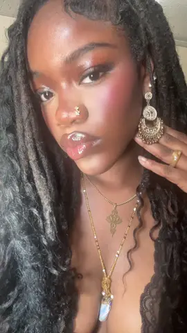 Felt like Styling🌀#fypシ゚viral #earthyblackgirl #boho #fitcheck #fashion #antiquejewelry#fypage #90s #earthygrunge 