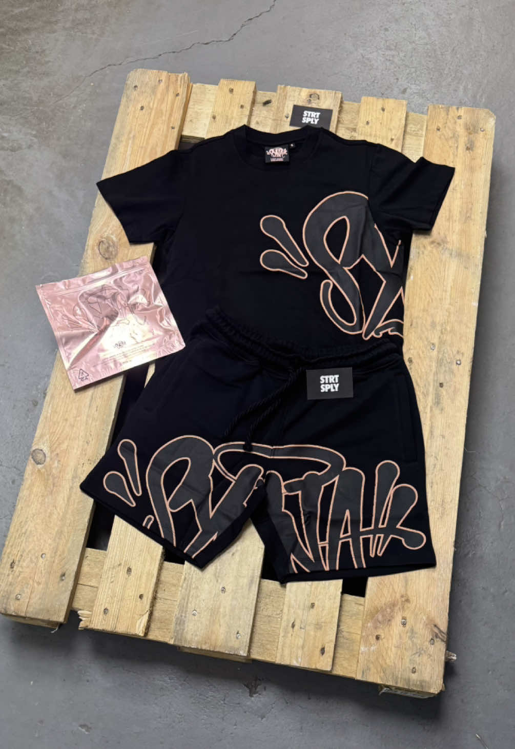 Syna World x Can’t Rush Greatness Short Set, by Central Cee 🥉 Available online now: www.STRTSPLY.com 🌐 #syna #synaworld #streetwear #shortset #clothing #fashion #fashiontiktok #centralcee #cantrushgreatness #crg #strtsply #ukdrip #streetwear #fyp #cench 