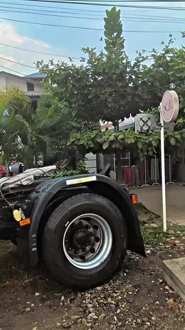 #CapCut #သကြန်တောင်ဘာလိုလိုနဲ့ရောက်တော့မယ် #ဘာရယ်ညာရယ်မဟုတ်ဘူးဘယ်ရယ်ညာရယ်ပေါင်းရင်ဖိနပ်တစ်ရန်ရတယ်