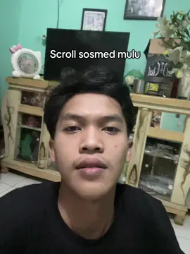Scroll sosmed mulu #banguyun #uyunrm 
