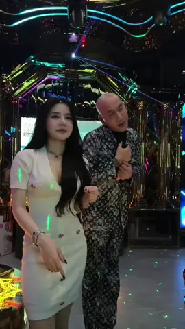 Anh phú thể hiện trước thư ký nhung#phule #loramen #hottrend #xuhuongtiktok 