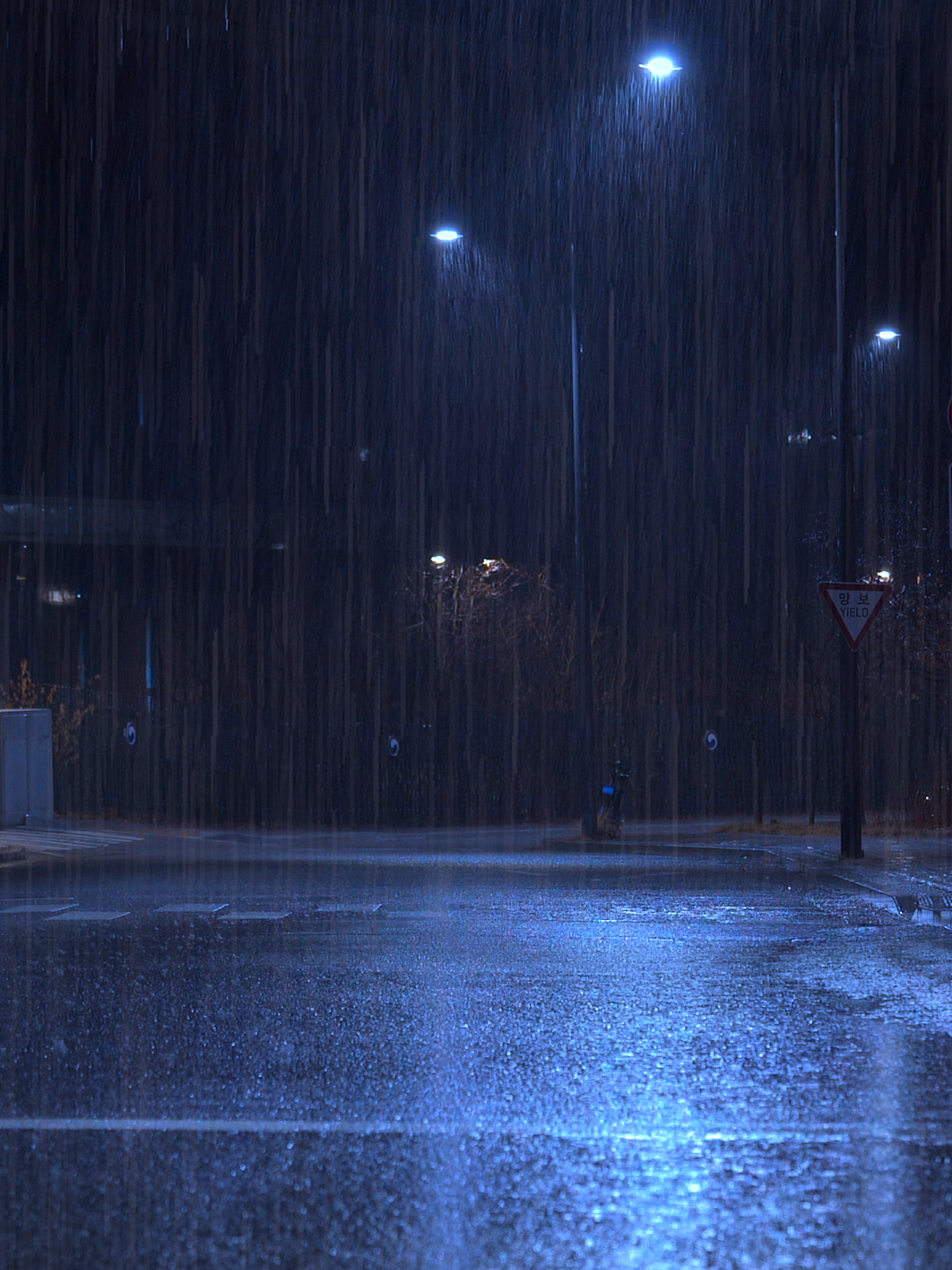 Heavy rain and thunder sounds for a comfortable night's sleep, relaxing rain sounds white noise for a deep sleep #ASMR #rainsounds #relax #relaxingvideos #sleeping #tiktok #rain #nature #aesthetic #rainday #calm #10minutes #rainsoundsforsleeping #thunder