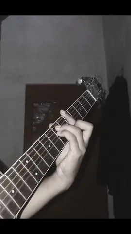 #covergitar #coverlagu #tertanam #tonyq #reagge #fyp #VoiceEffects 