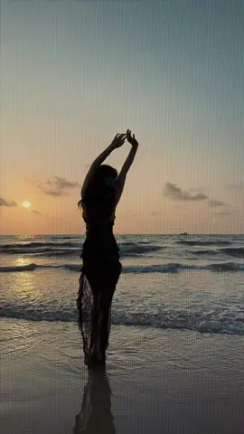 Khi đi biển nhưng không thích lộ mặt thì chụp như thế nào 🤫#xuhuongtiktokk #trending #CapCut 