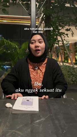 bukunya yang original ada di showcase aku ya