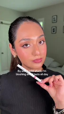 Lip liner stain in I’m blushing for all day color. It will not bleed and it’s only 4.99$😩😍@wetnwildbeauty  @wetnwildbeauty #wetnwildbeauty #wnwbeautypartner #liplinerstain#lipgloss