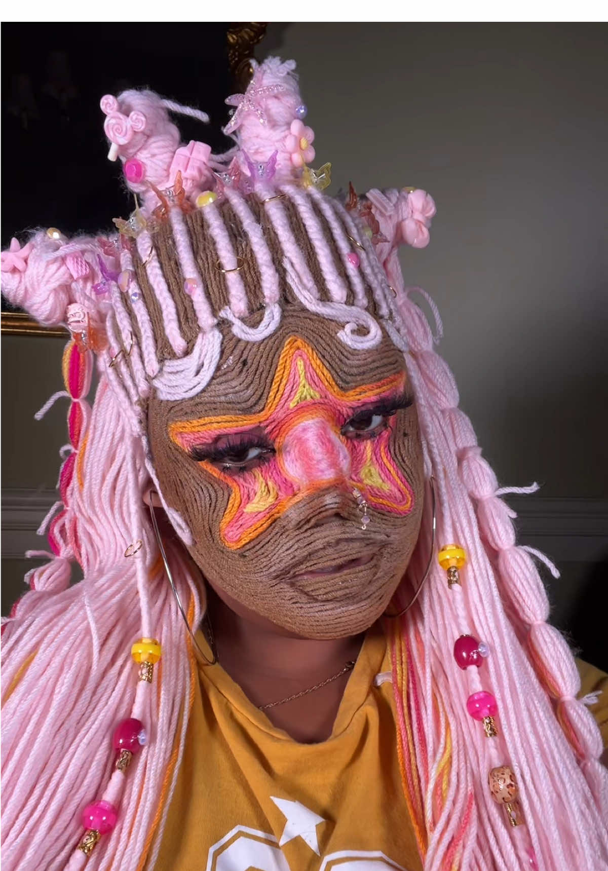 Winner winner chicken dinnerrr 🙏🏾✨ OC: @Anna👩🏼‍🎨  . . . #yarn #yarntok #yarnmakeup #yarnmakeuptutorial