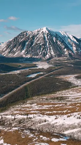 We took on the infamous Dalton Highway—Alaska’s rugged, remote route through wild terrain. From snow-covered roads to breathtaking mountain views, this drive is an adventure like no other. Would you brave the Dalton? 🚛🏔️ #DaltonHighway #Alaska #RoadTripVibes #ExploreMore #EpicViews #travelcouple #rv