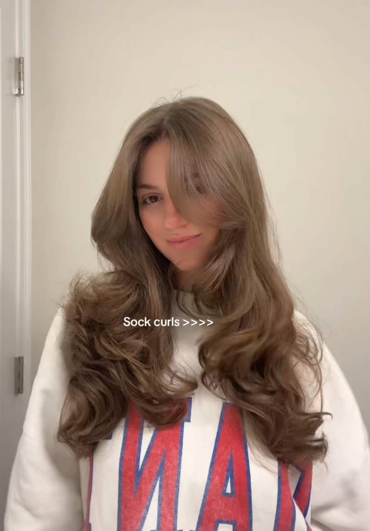 The best weekday “blowout” hack!!!  #hairinspo #blowoututorial #sockcurls #heatlesscurls #heatlesshair #heatlesshair #heatlesshairstyles #hairhack #hairtutorial #hairhacks  #hairstyles #hairtutorial #fyp #foryoupage 