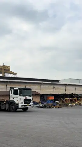 Rút hàng tại cảng Lotus 🫶🏻❤️ #Lotusport  #Vietransaigon  #Cangcontainer  #container #xuatnhapkhau  #Logistics  #Vanchuyenhanghoa  #noilamvieccuatoi  #Xuhuong 