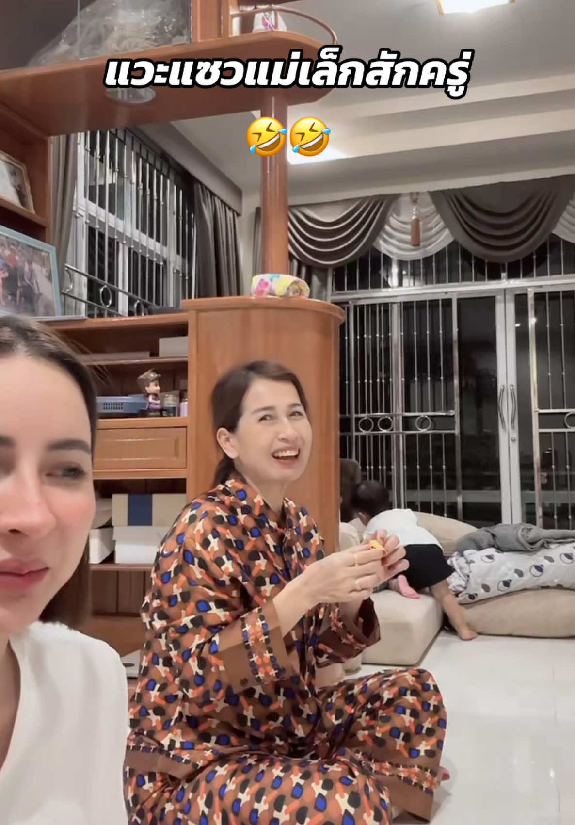 แม่เล็กเขินแน้ววว🤣☺️ #ต้าวแฝดโซลโมเน่ #solmone #SolandMone #MommyMayandTwins #แฝดโซลโมเน่ #โซลโมเน่ #mayprimaya #เมพรีมายา 