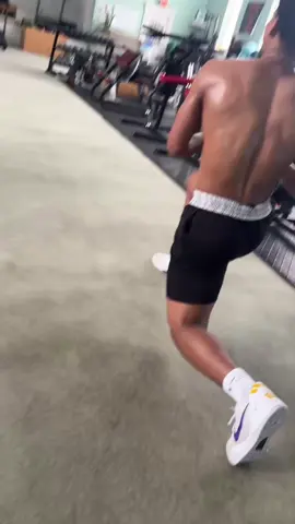 College Basketball Session🚦🔥🔥 #work #athlete #basketball #ballislife #personaltrainer #grind #offseason #agility #nodaysoff #coach #consistency #now #training #ready #college #explore #foryoupage #meme #workout  #worththewait 