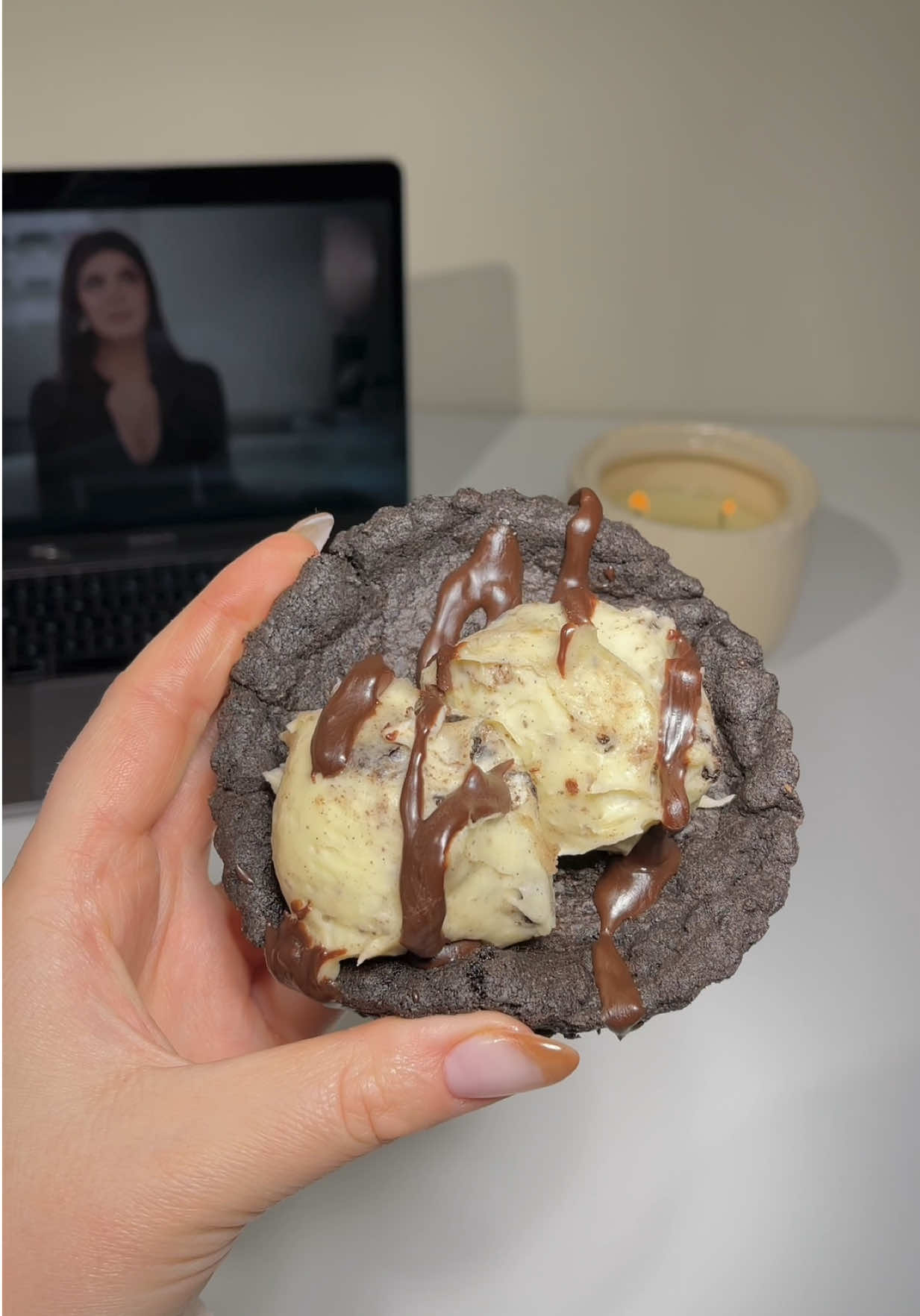 trying the @Crumbl & @kardashianshulu cookies 🤎 Rated this week’s Crumbl cookies by how aggressively the crunch is. 🍪 Full cookie review in my stories—that no one asked for. 🤭 #asmr #crumbl #cateye #kardashian #cookies #nail