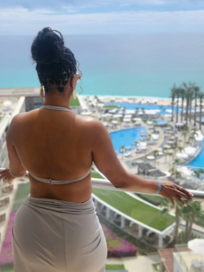 Travel, Sunlight, Going to the Gym, God, Family, Romanticizing Everything  .. So my vibe 🎀🥂☀️🌴 #viral #softgirl #girlygirl #blackgirlluxury #blackgirl #romanticizeyourlife #thatgirl #vacay 
