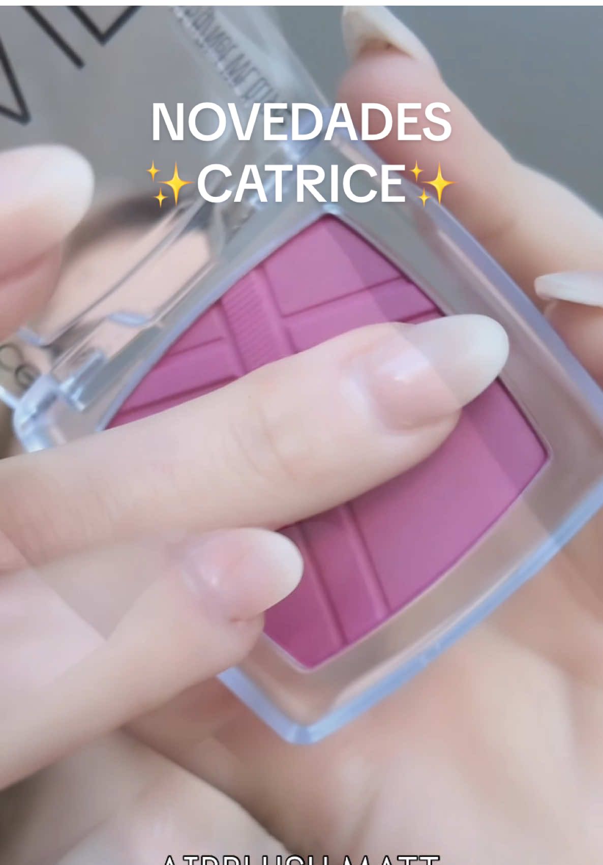 ¡Probando 2 novedades de @catrice.cosmetics ! 💖 Refes: ✨AirBlush Matt ( 150 Wine Time) ✨Bálsamo labial (BUTTER Drippin 10) . . La base, una de mis favoritas para el día a día!  ✨HD Liquid Coverage foundation ( 010 Ligth Beige) . . Resultado fresco y natural 💖 ¿ya lo probaste? 🤭 . . #catrice #novedades #lookfresco #Makeup #maquillajenatural #beauty #beautyroutine@Catrice Cosmetics @catrice cosmetics 