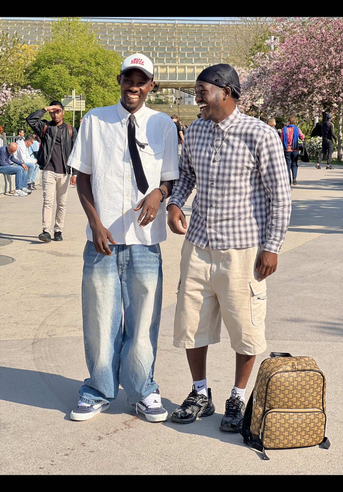 في أروبا اهم شي تجنب المشاكل 🤣 #مسترفتيل #wadmalit #sudanese_tiktok @انس تويستا @𝗠𝗼𝗺𝗼𝘁𝗲𝗰𝗵 📸 