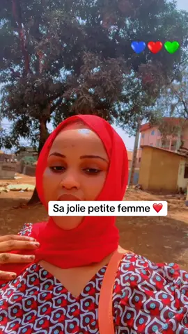 Ça jolie petite femme ❤️❤️‍🔥#titokfrance🇫🇷 #france🇫🇷 #tiktokviral #tiktokviralvideos #tiktokguinee224🇬🇳 #viralditiktok🔥 #devenirviralsurtiktok 