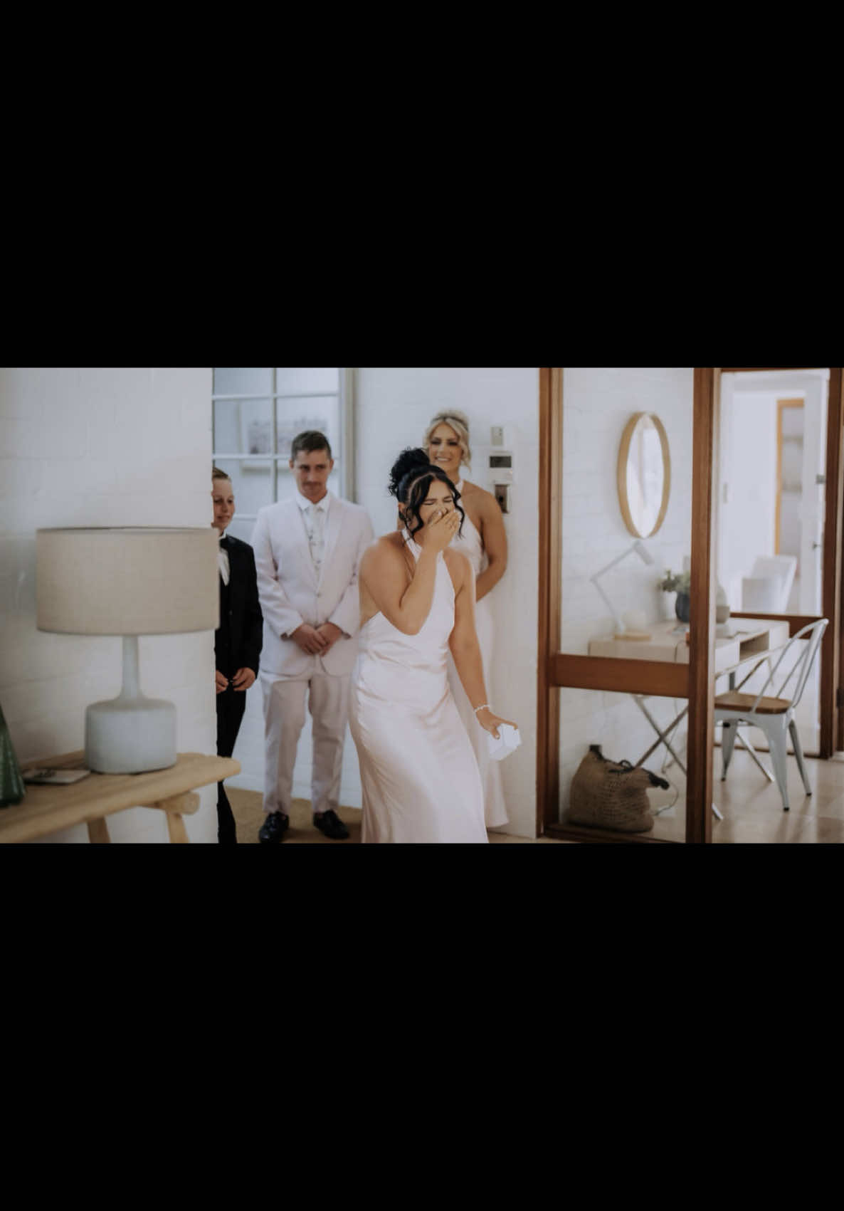 Get yourself a life long best friend that cries more than you on your wedding day 🥹🤍 @user5875079460457 #bestfriend #wedding #sister #myeverything @Runaway The Label @Bedroom Studio 