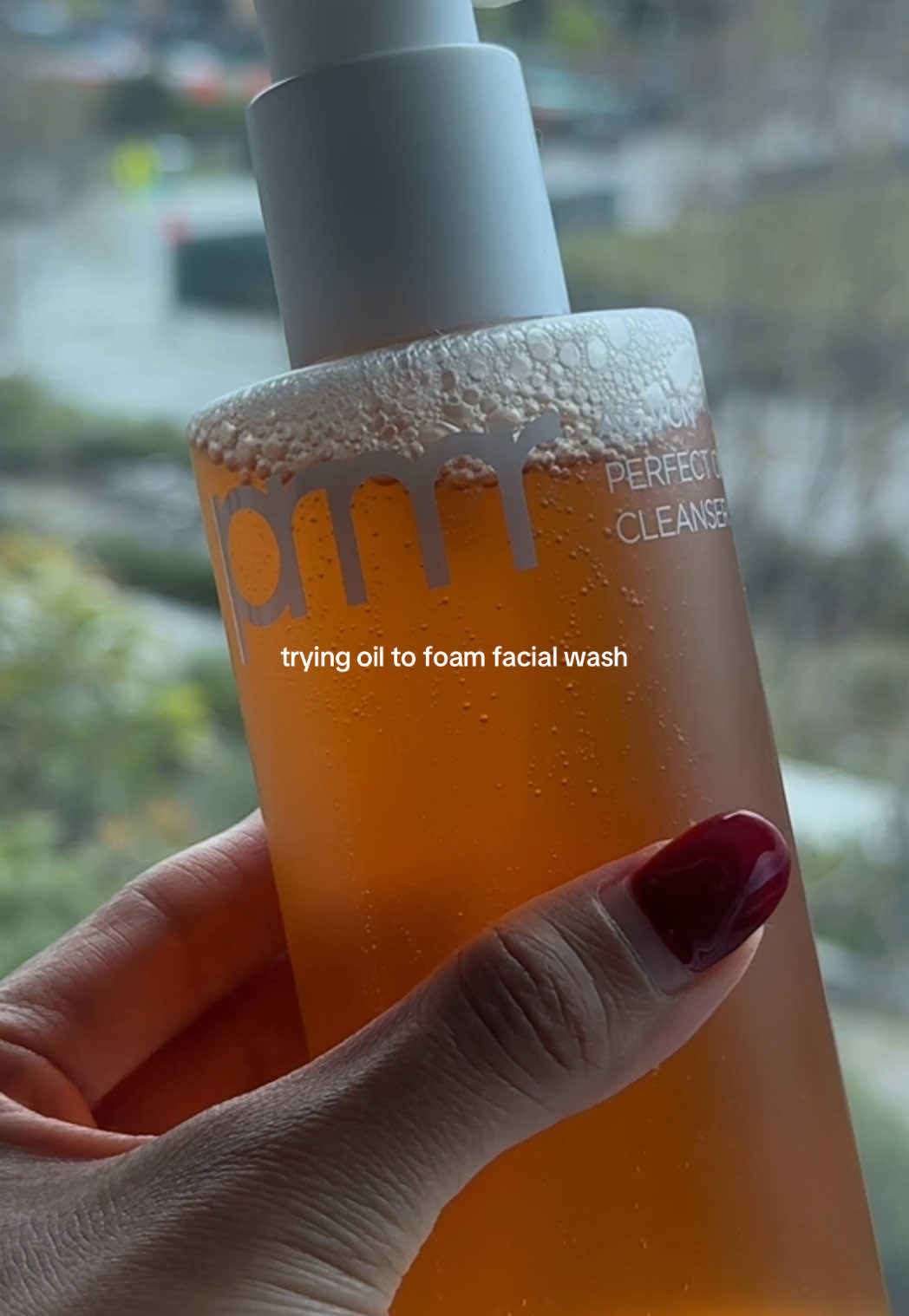 Also the way I need to record washing my face in the living room bc my bathroom lighting is trashhh 😂  #prmr #oiltofoamcleanser @prmr.us @Amazon Beauty 