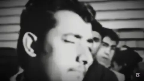 مالك صبح ياليل'🖤😁 #قاسم #الكرناوي #ستوريات #fyp #duet #meme #youtube #viral #dance #foryou 