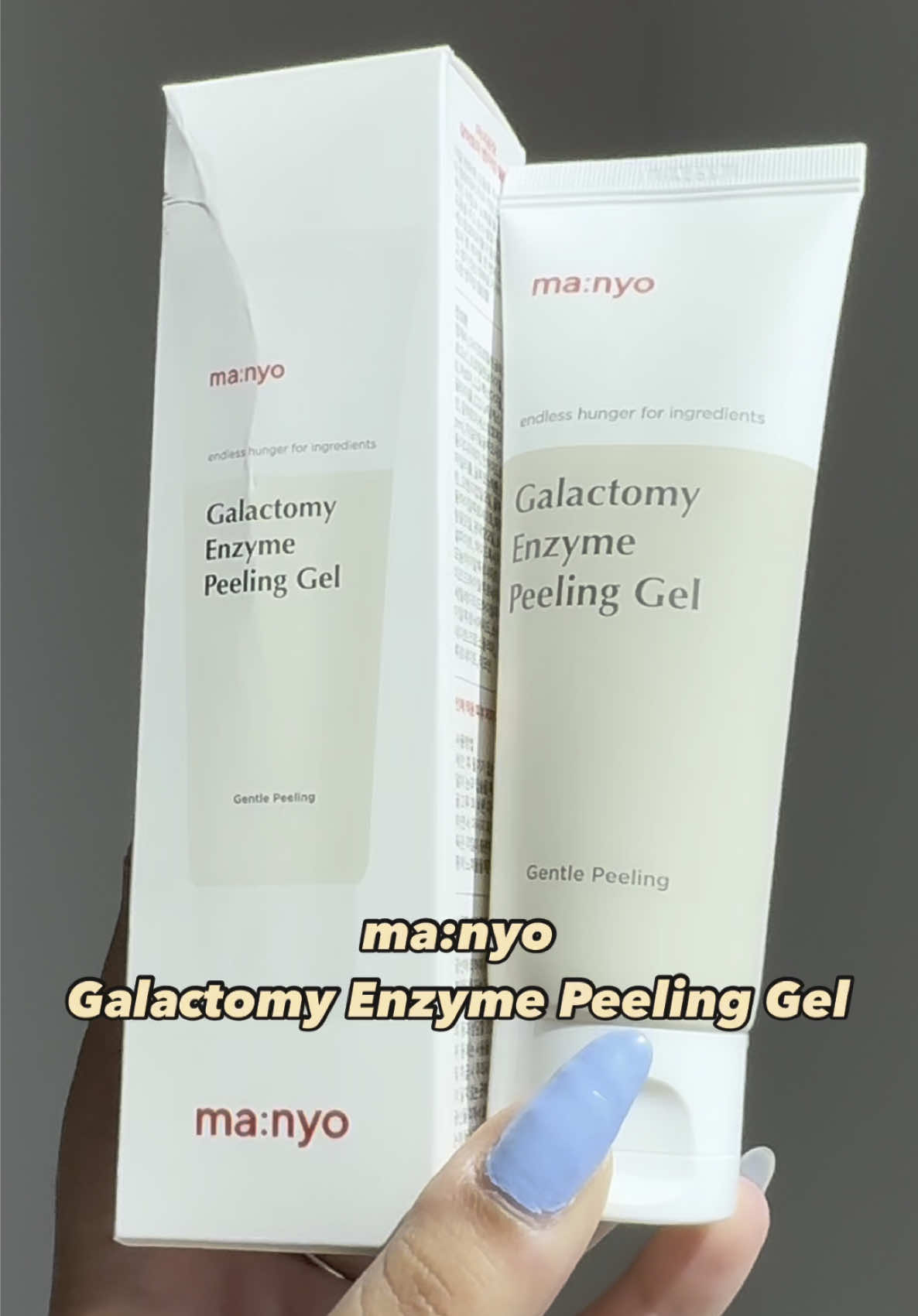 ma:nyo Galactomy Enzyme Peeling Gel✨ 🌿Galactomices Fermentation Filtrate: Removes dead skin cells, manages pores and balances oil and moisture levels 🌿Aquaxyl: Targets dry and dehydrated skin by improving water circulation and reserves 🌿Hyaluronic Acid: Helps increase skin moisture and reduce the appearance of fine lines and wrinkles How to use:  1. After cleansing, apply an appropriate amount to dry face except eyes and lips 2.  Gently massage in a rolling motion to remove dead skin cells 3. Rinse thoroughly with water @ma:nyo global @Picky Shop: #pickyxmanyo #manyo #skincare #koreanskincare #viral #trending #fyp #ugc #ugccreator #aesthetics 