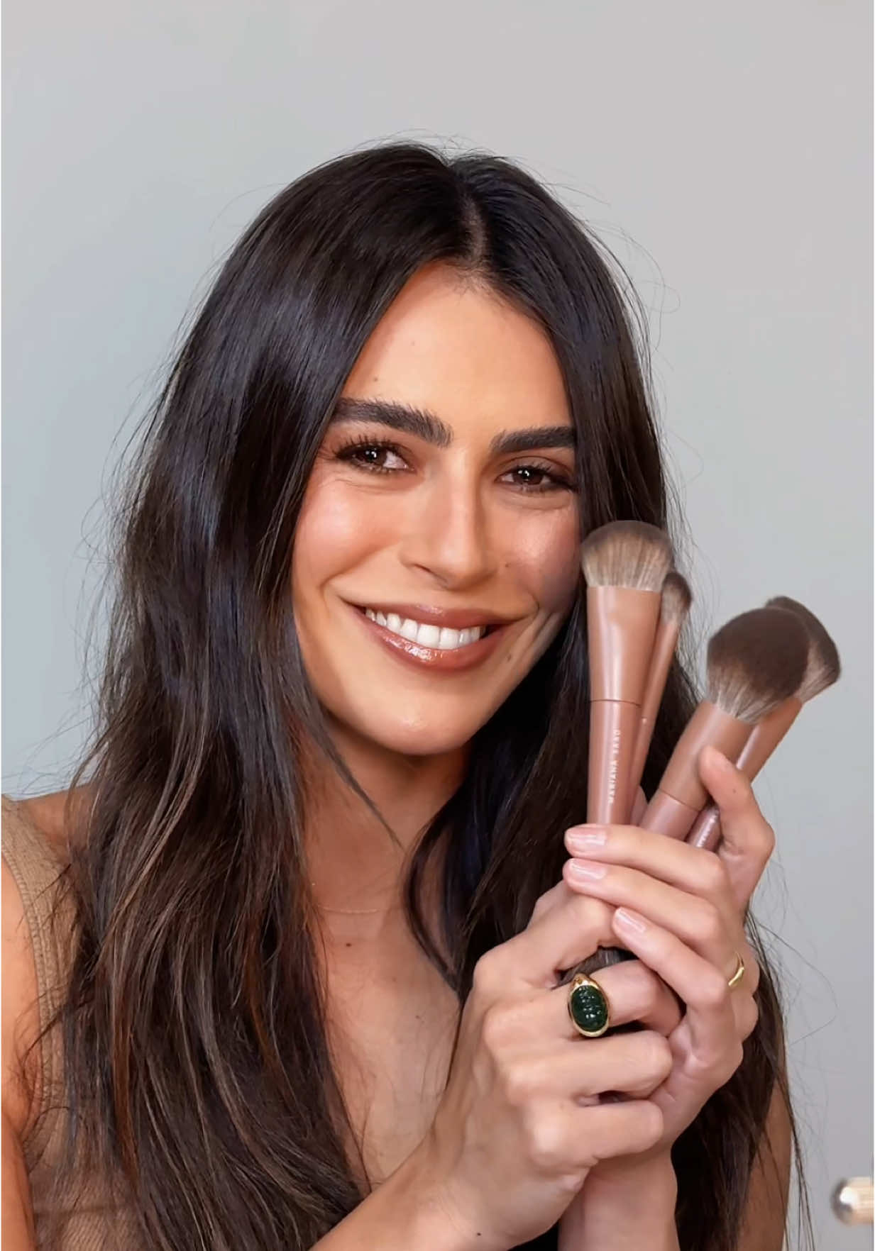 Precisão, praticidade e versatilidade. Os pincéis #ProSeries facilitam o dia a dia e simplificam a nécessaire, quem tem e ama? Se você ainda não tem, corre pra garantir o seu kit All Set. #Mascavo 