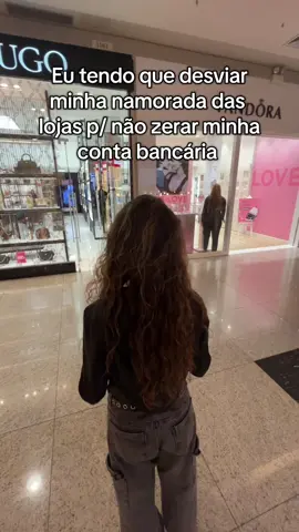 Assim no shopping kkkkkkk  #casal #trend #shopping #fyp 