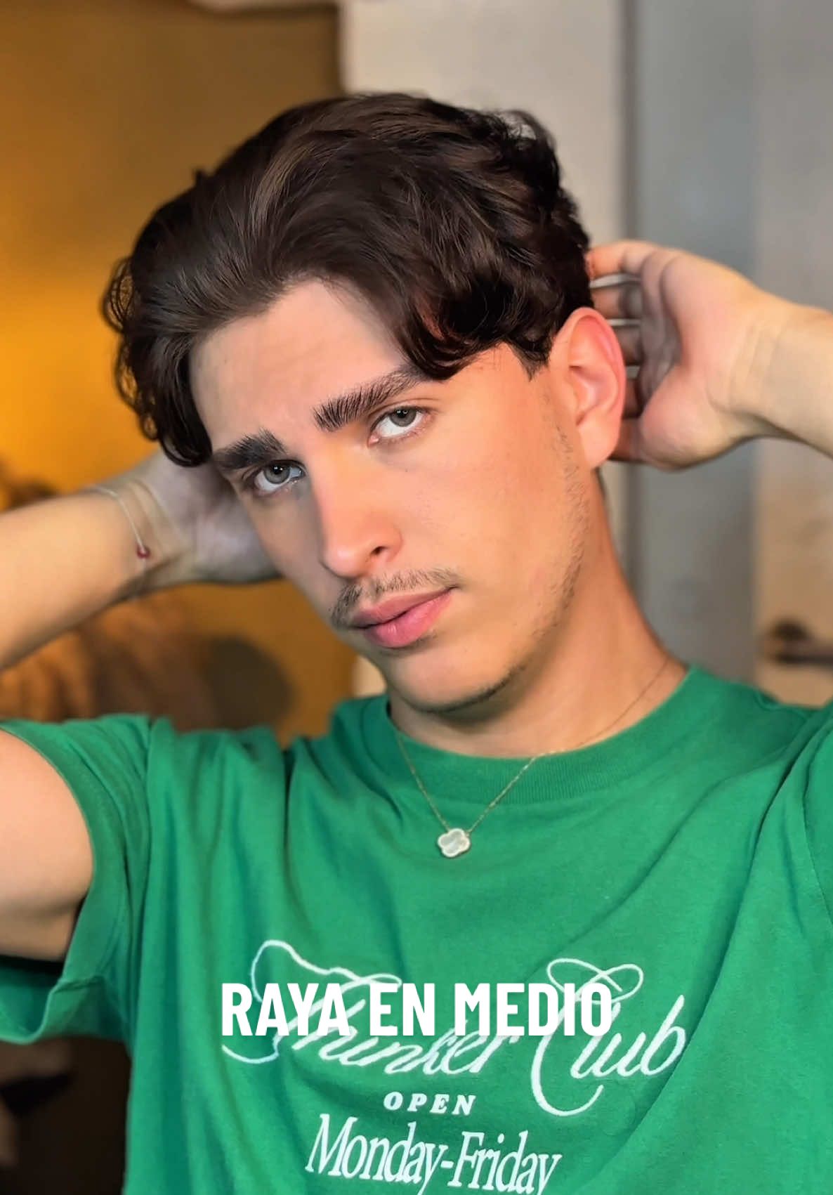 Así hago el Middle Part 🔥¿cómo peinarse de raya de en medio? Paso a paso para peinado de libro, así me peino de raya de enmedio #menhairstyle #hairstylemen #peinadohombre #hombrepeinado #fyppppppppppppppppppppppp 