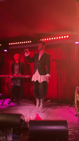 “Buzzed Love” produced by @kaelinellis out on all platforms 🤍💫🪽 #newartist #smallartist #newmusic 