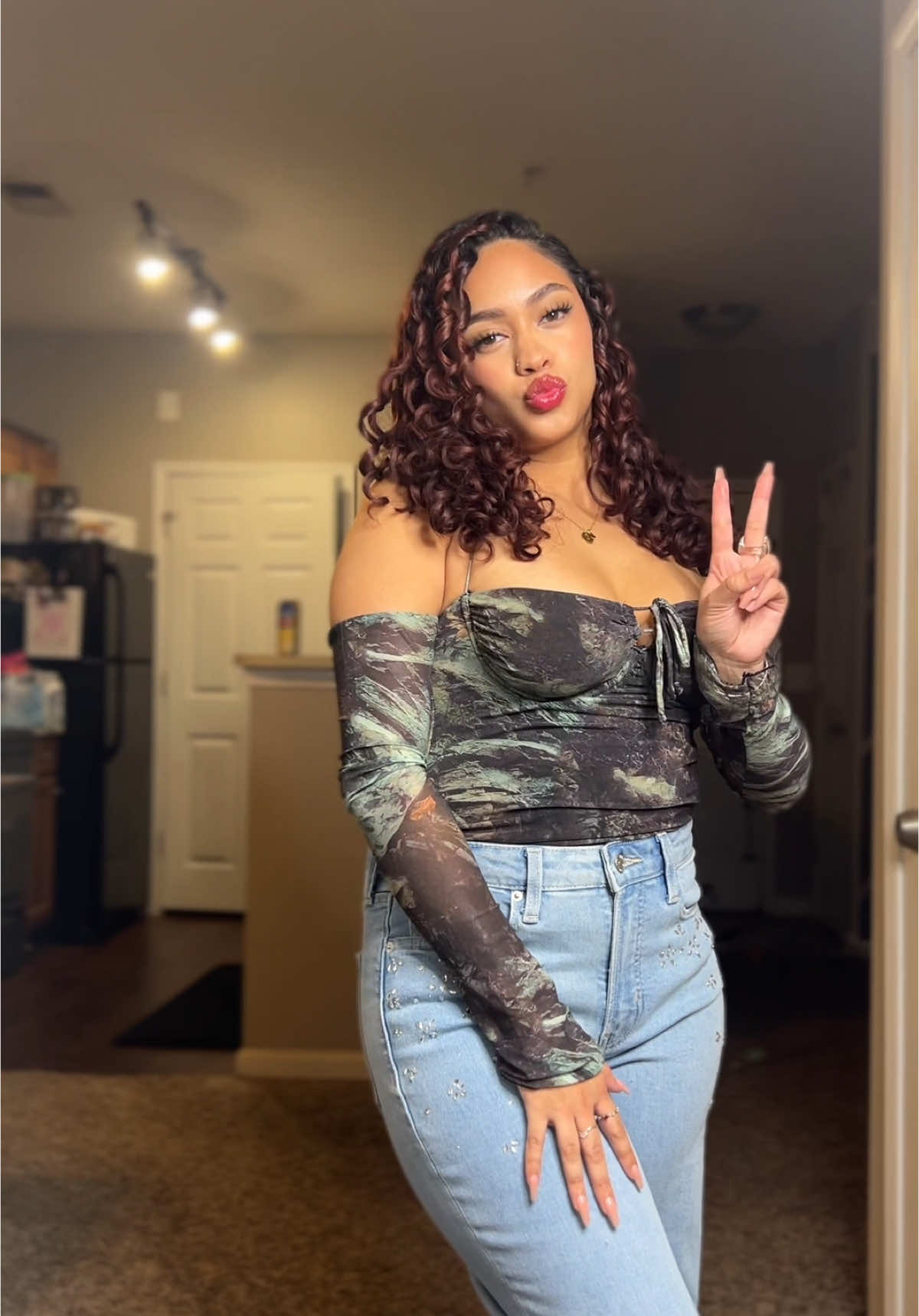 Curly hair routine🫶🏽  #hairtutorial #curlyhair #3acurls #3bcurls #fyp #microinfluencer #CapCut 