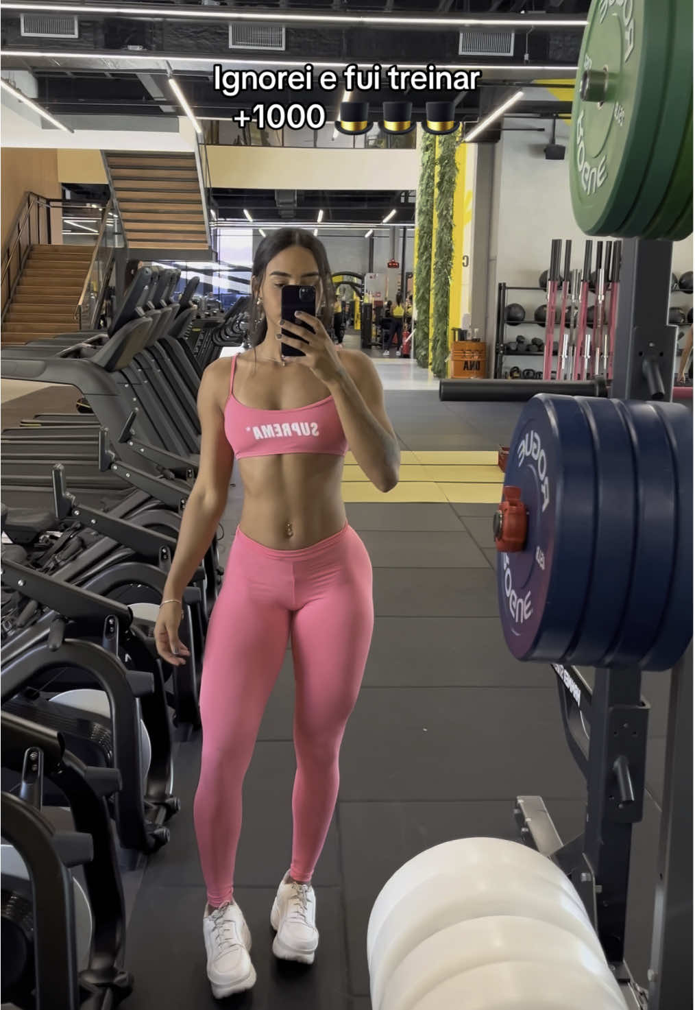 Ignorei e fui treinar  +1000 🎩🎩🎩 HOT PINK @SUPREMA* 🏷️RAYV 💗 - #academia #trend #fyp #vaiprofycaramba #look #gym #treino 