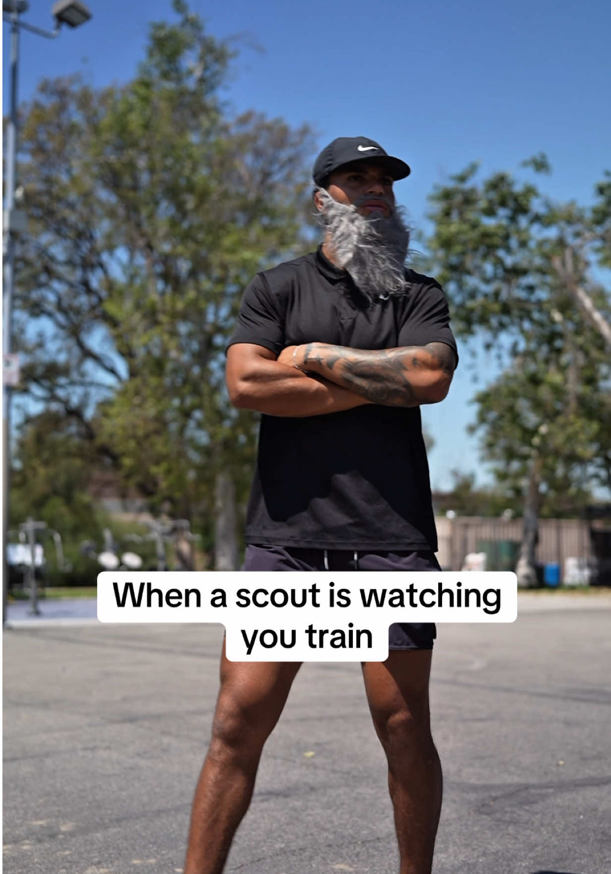 This how it be in Cali 🤣 #sports #basketball #collegebasketball #basketballtiktok #scout #oglightskins 