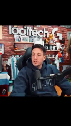 Momo ¿de que toca ser experto hoy? #momo #clips #meme 