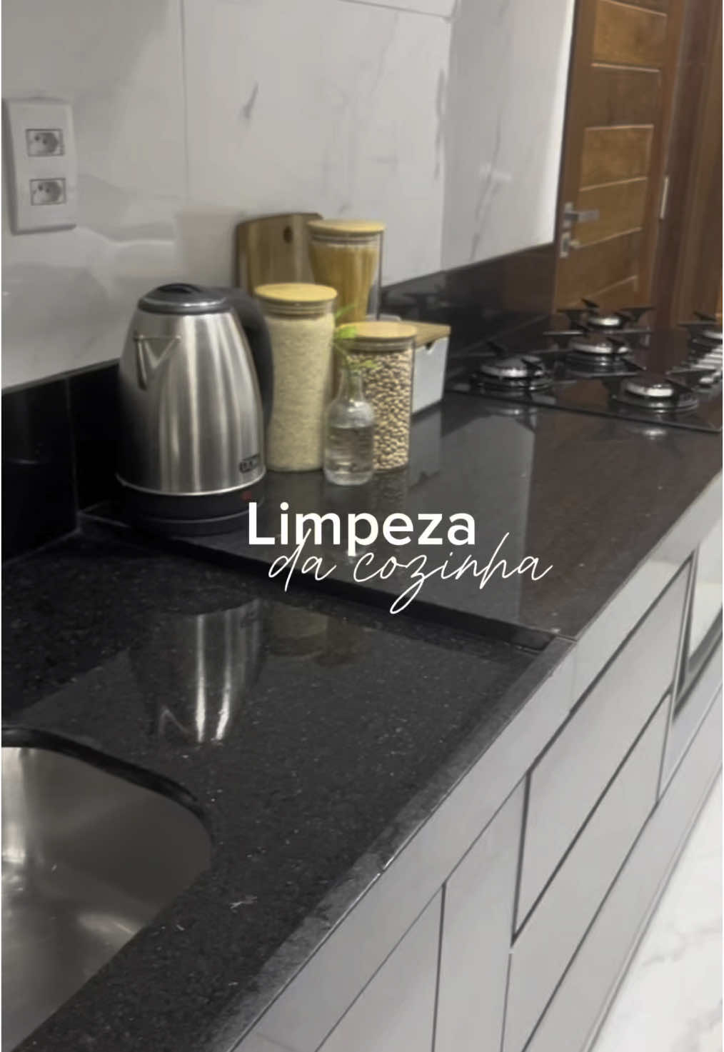 Limpou a cozinha hoje, amiga? #limpeza #limpezasatisfatoria #cozinha #viral_video #vaiprafy #vaiprofy #fypp