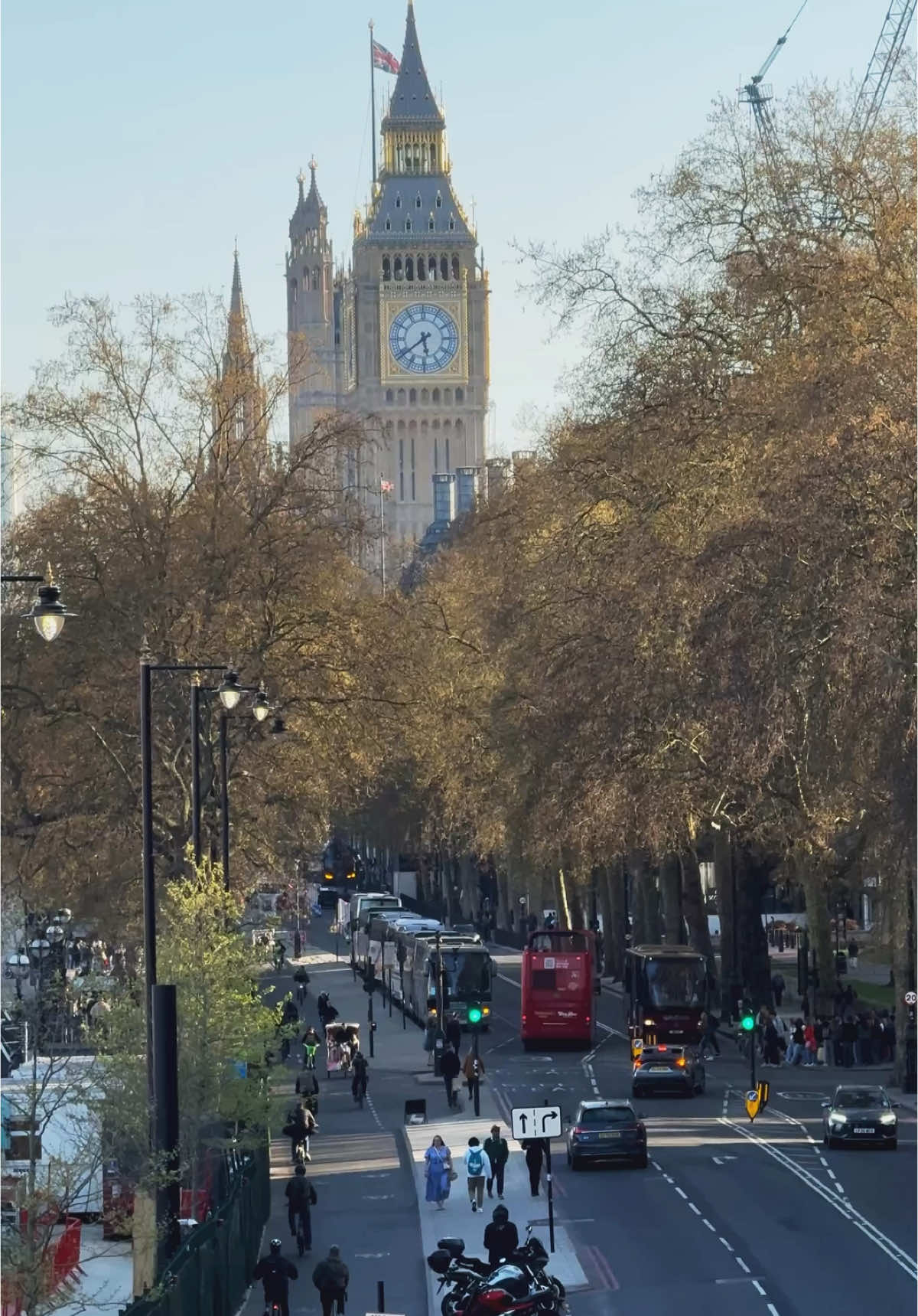 Iconic BigBen 😍 . . . . . . . . . . #london #londonvibes #londonlife #londontiktok #bigbentower #greatbritain #londoneye🇬🇧 #londonbridge #londoneye #londonbridge #londoneye #bigben #england #londonhotspots #theshardlondon #londonlife #westminster 