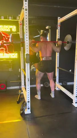 495 3x2 #powerlifting #strength #strengthtraining #bodybuildingmotivation #bodybuilder #fyp #alaska #homegym #Fitness #fit #gym #GymTok #legday #backsquat #quads 