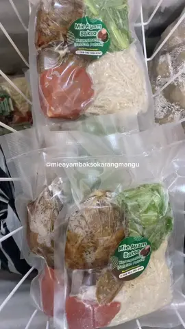 Done 100++pcs Mieayam frozen 😍😍 MasyaAllah antusias kalian bener2 di luar prediksi🥹🥹  Pengiriman Kamis, 10 April 2025 Informasi pemesanan 0895623586767  #mieayam #mieayamkarangmangu #mieayamthebstt #mieayamkampung #mieayamviral #mieayamkroya #fyf #allahummabarik #kroyacilacap #makananviral 