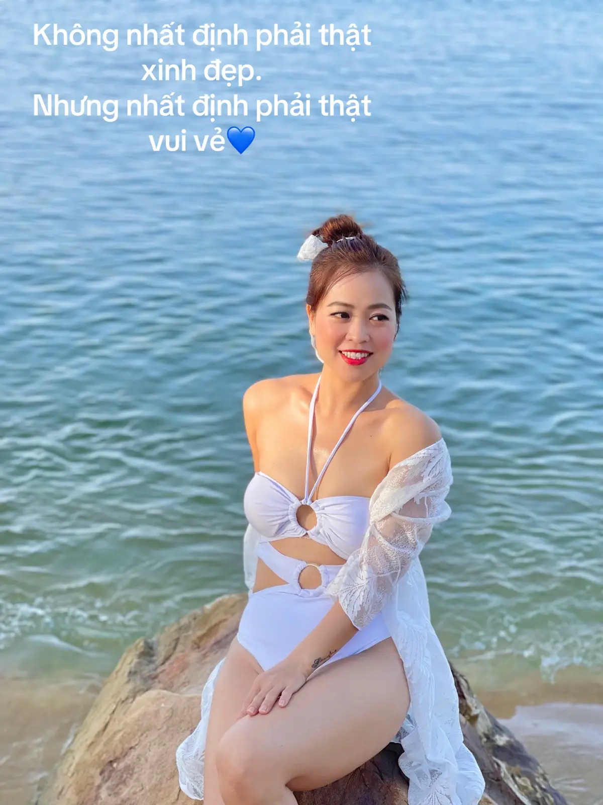 💙不一定要很漂亮 但一定要很快乐💙 💙Không nhất định phải thật xinh đẹp. Nhưng nhất định phải thật vui vẻ💙