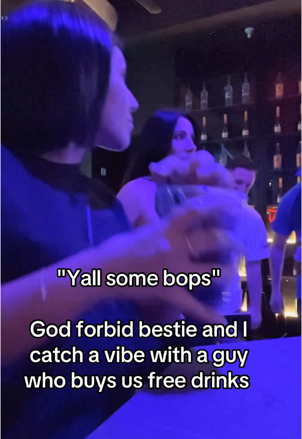 People will never understand the fuckn vibras.... #club #freedrinks #bestie #girlmath #nightout #bar #az #scottsdale #vibras #greenscreenvideo 