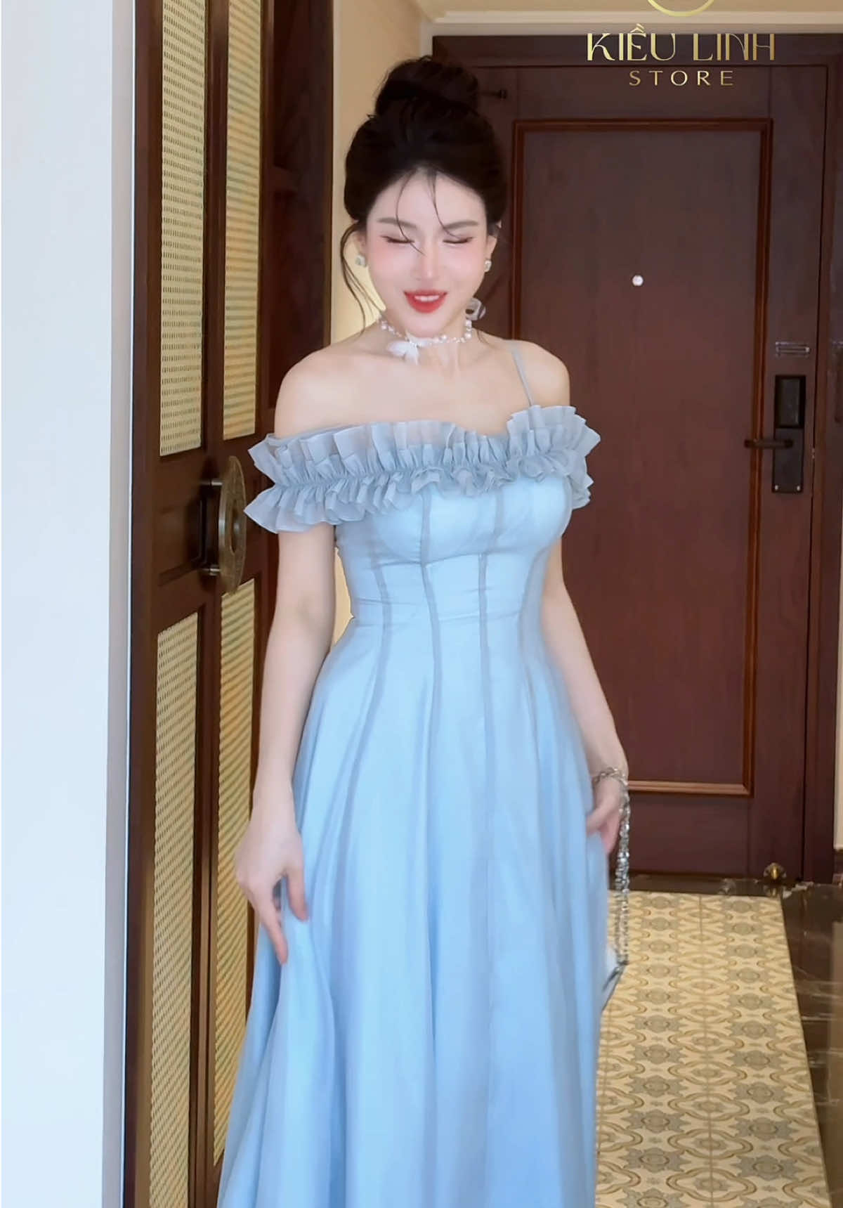 Em bán giá vốn lun rùi các tình yêu ơi 😍 đẹp long lanh lun ❤️ #kieulinhstore6868 #vaythietkecaocap #vaydutiecsangchanh #vayxinh #vayxinhmoingay #xuhuong #vaytrevai #TikTokFashion #maxidress #vaymaxi 