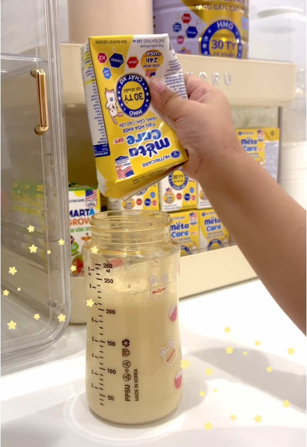Tảo tần lấy sữa cho nhỏ em mà nó phũ quá hong cần lắm 👀? 🤣#mebimsua#metacareopti 