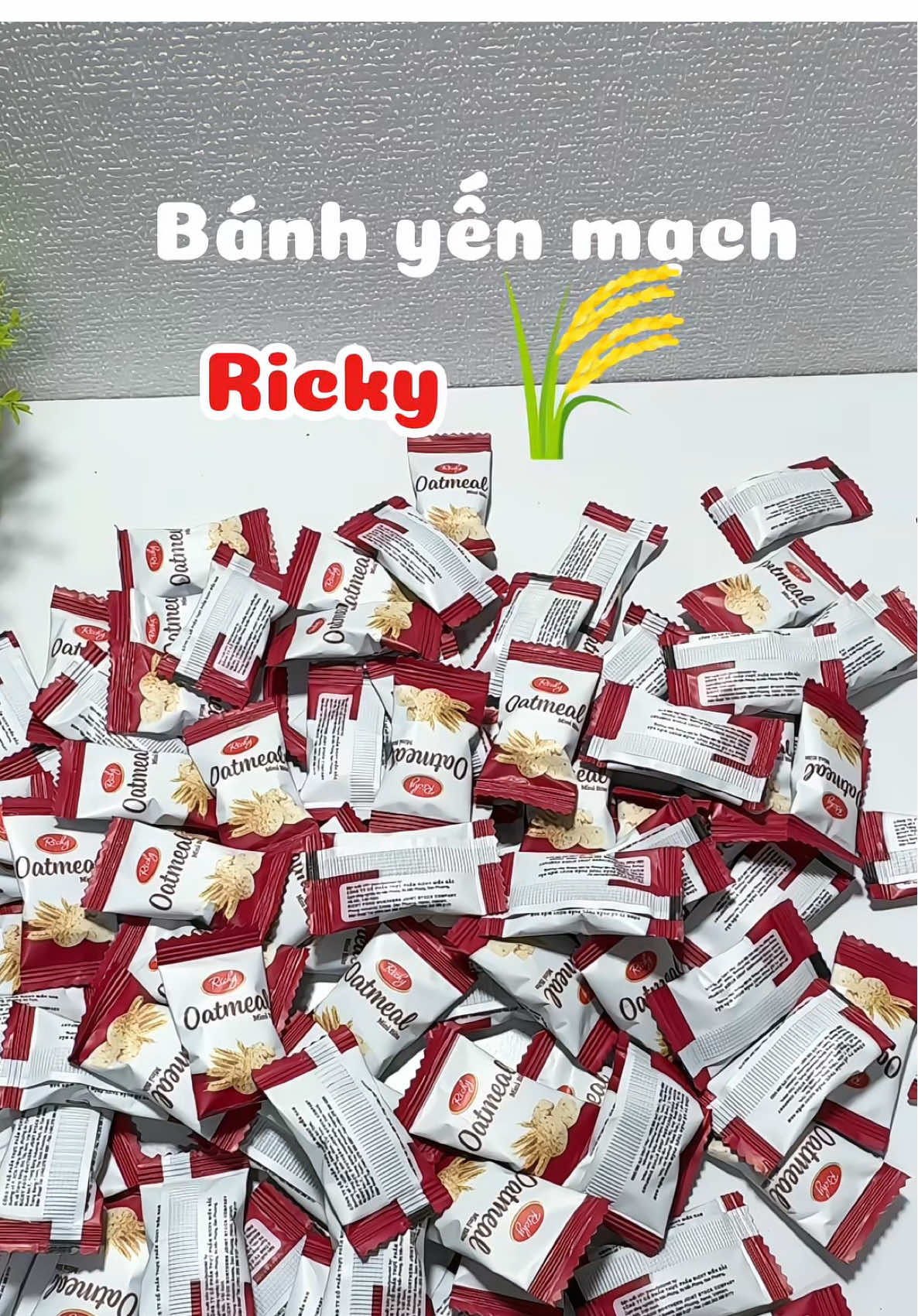 Bánh ăn siuuu cuốn nè mn #tiktok #xuhuong #review #bánh #banhyenmach #ricky