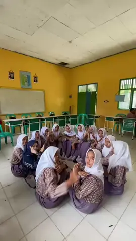 see u 9 b. #foryoupage #perpisahansekolah 