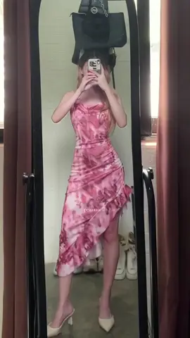 sexy yet classy dress these summer #dress #longdress #summerdress #outfitideas #OOTD #fyp 