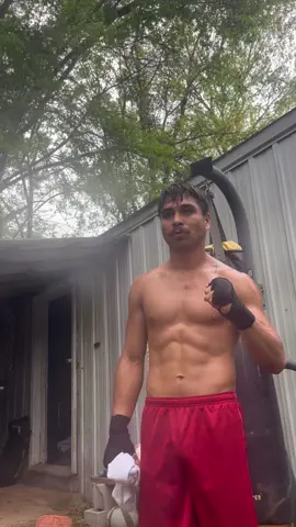 Why do ya always have a shirt off? Well, I used to be really insecure & subconscious about my weight so much that I never wanted to even take a selfie. Through the years I’ve grown to be comfortable in my OWN SKIN!! I was loser then 😢 but I’ll be a winner now 😤 #weightloss #gymjourney #Lifestyle #workout #Fitness #fitnessjourney 