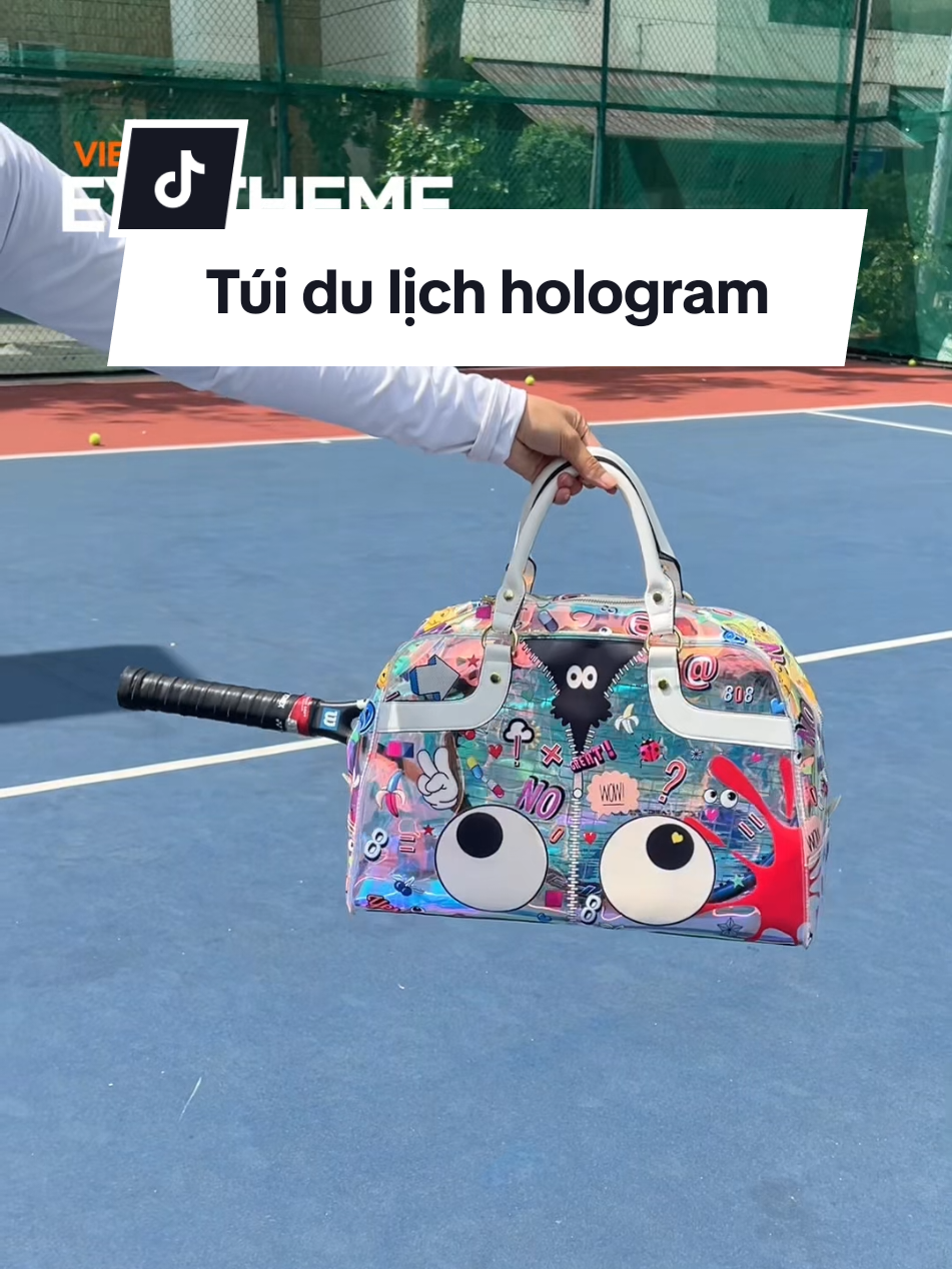 Mẫu túi du lịch Hologram về hàng rồi các chị ơi 💗🫶  Các chị yêu nào chơi thể thao hay đi du lịch thì đừng bỏ qua em nó nha 😛  #eyethemevietnam #eyethemevn #tuixach #pickerball 