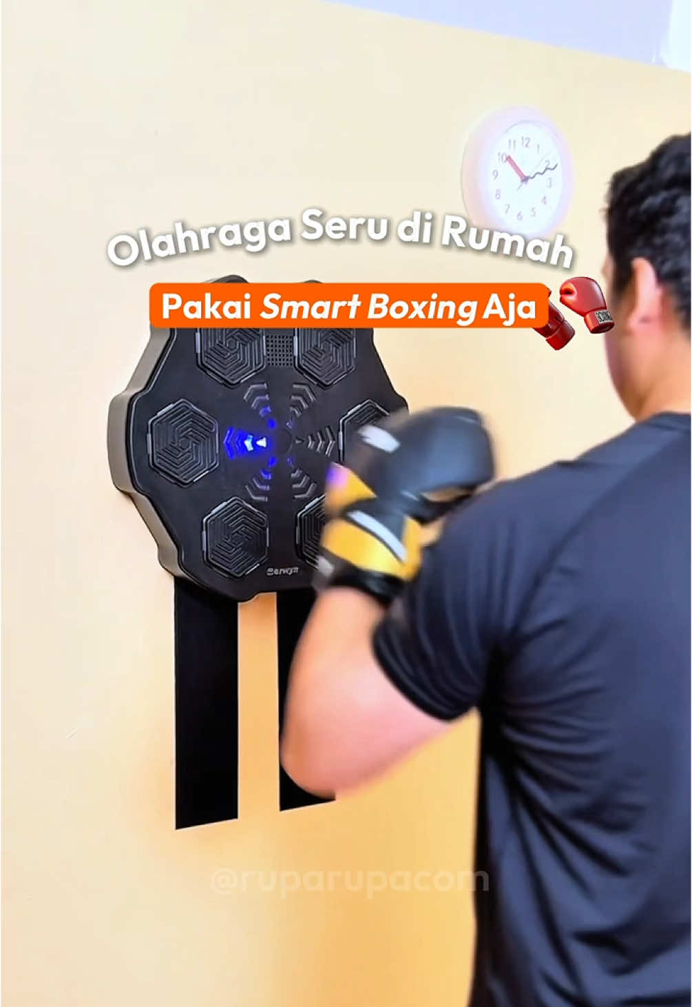 Berat badan kamu naik setelah Lebaran?😭 Yuk mulai olahraga dengan ✨Berwyn Smart Boxing✨ di rumah! Siapa nih yang pengen coba olahraga ini? Yuk absen di komen🧡💙 #ruparupa #OmniChannel #BikinBeres #SmartBoxing #Boxing #Olahraga #AlatOlahraga #fyp #foryou 