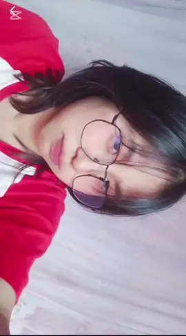 #ကားတင်ပြေးမှာနော်😝 @Hpl.Amna @Luna လိုက်မယ်မလားး#ဆယ်လီမှအသဲပေးတာလား😔😑 