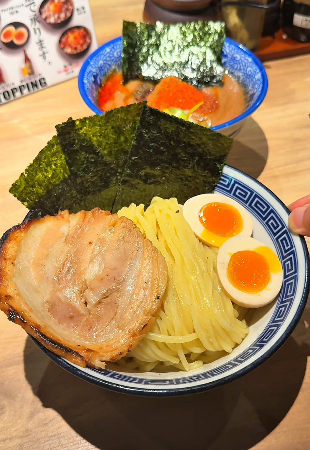 福岡で1番行列ができるつけ麺専門店！   📍福岡 / 博多 【店名】麺や兼虎 博多デイトス店 【時間】10:00~22:00 【定休】なし   #福岡グルメ #japanesefood 