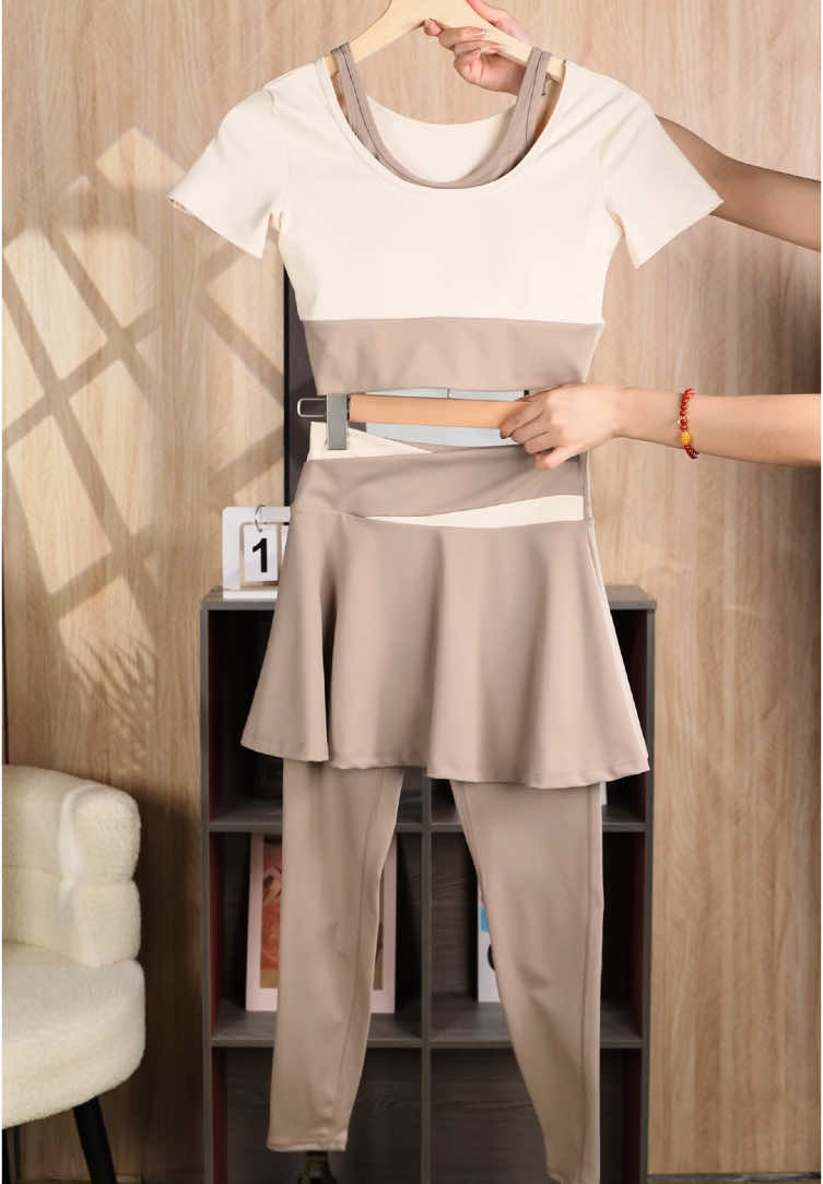 #dorayoga #fashion #Running #yoga #yogapants #OOTD #fyq #fyqqqqqqqqqq #celanayoga #celanaolahraga #yogaindonesia #olahraga #Fitness #gymwear #activewear #workoutfit #senam 